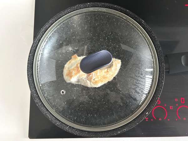 Как се пържат пилешки гърди в тиган? - Подготовка стъпка 3