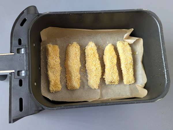 Рибни пръсти във фритюрник: хрупкави, леки и лесни за приготвяне! - Подготовка стъпка 7