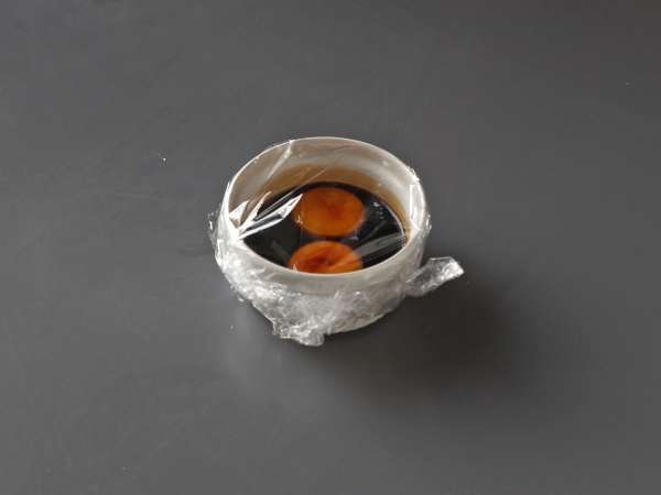 Яйчни жълтъци, консервирани в соев сос - Подготовка стъпка 3