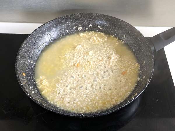 Замразено ризото с морски дарове: идеалното решение за бързо и вкусно - Подготовка стъпка 6