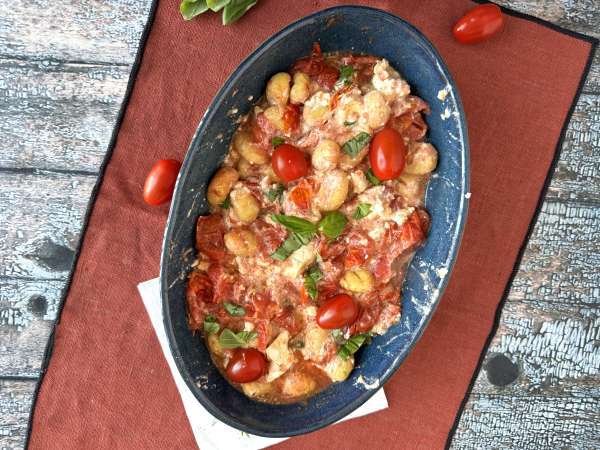 Печени ньоки с фета с Airfryer - супер бързо ястие с чери домати и фета! - Подготовка стъпка 7