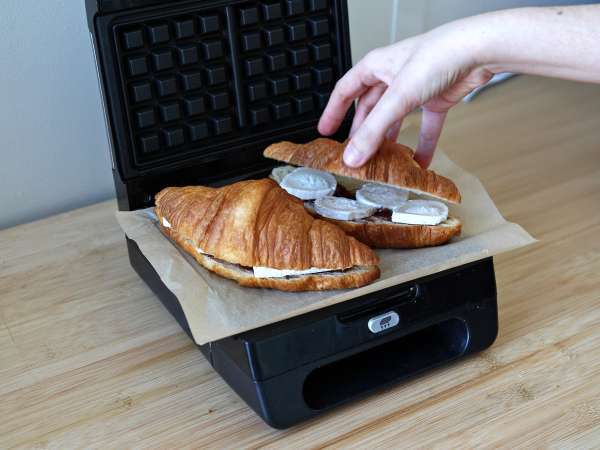 Крофъл, вафлен кроасан със сладко от смокини, козе сирене и иберийска сушена шунка - Подготовка стъпка 3