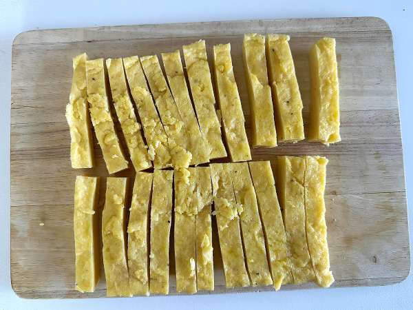 Полента, пържена във фритюрника: хрупкава, здравословна и без глутен - Подготовка стъпка 5