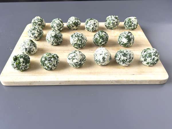 Малфати със спанак и рикота - лесната рецепта за домашно приготвена паста без месене - Подготовка стъпка 4