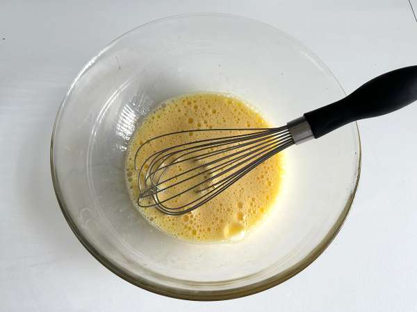 Безглутенов овесен хляб с кисело мляко и яйца: здравословна и лесна за приготвяне рецепта, пълна с протеини - Подготовка стъпка 1