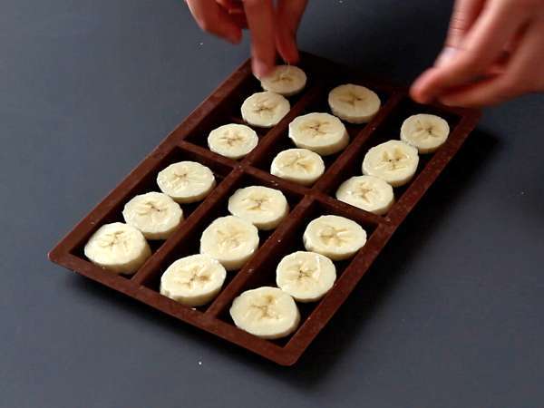 Мини барчета с банан, фъстъчено масло и шоколад, изключително вкусни и без добавена захар - Подготовка стъпка 2