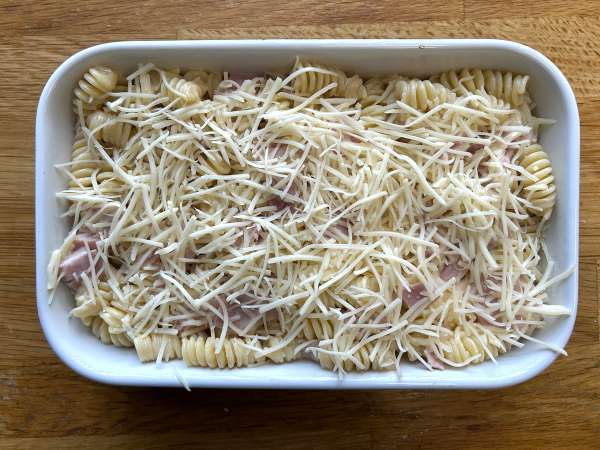 Гратен от паста с шунка и сирене във фритюрника - Подготовка стъпка 3