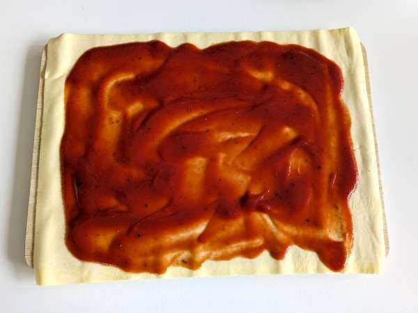 Рула от бутер тесто във фритюрник: бърза и лесна рецепта - Подготовка стъпка 2