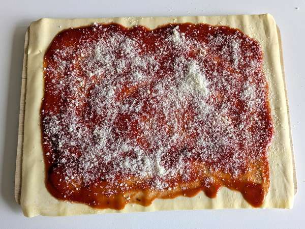 Рула от бутер тесто във фритюрник: бърза и лесна рецепта - Подготовка стъпка 3