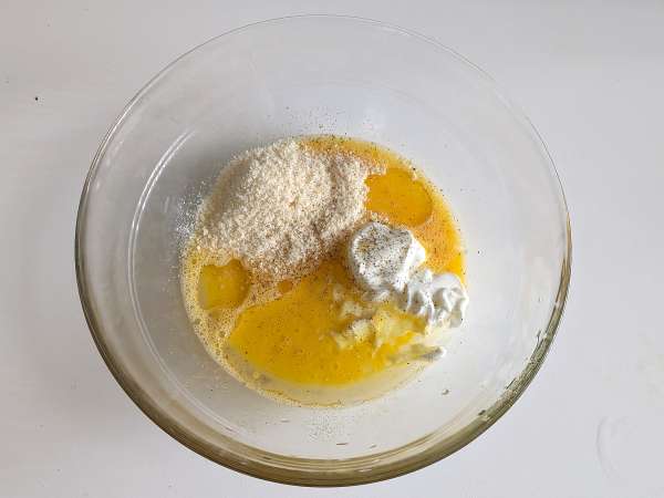 Мъфини от тиквички във фритюрник: леката и пухкава рецепта - Подготовка стъпка 2