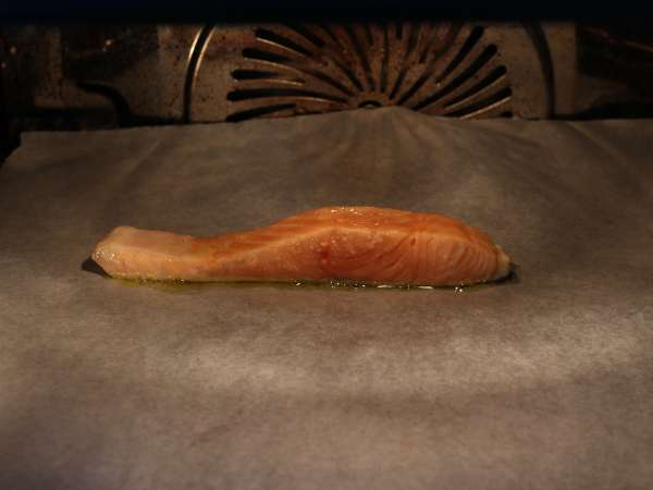 Хрупкава, пикантна салата от сьомга с хрупкав ориз! - Подготовка стъпка 2