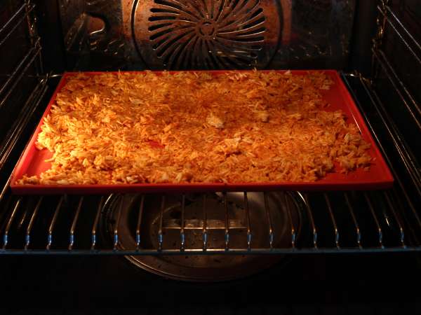 Хрупкава, пикантна салата от сьомга с хрупкав ориз! - Подготовка стъпка 4