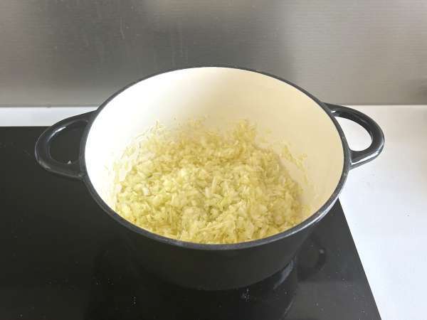 Традиционен марокански сладкиш с тухлено тесто, пилешко месо и подправки - Подготовка стъпка 2