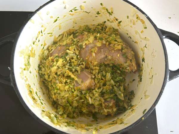 Традиционен марокански сладкиш с тухлено тесто, пилешко месо и подправки - Подготовка стъпка 4