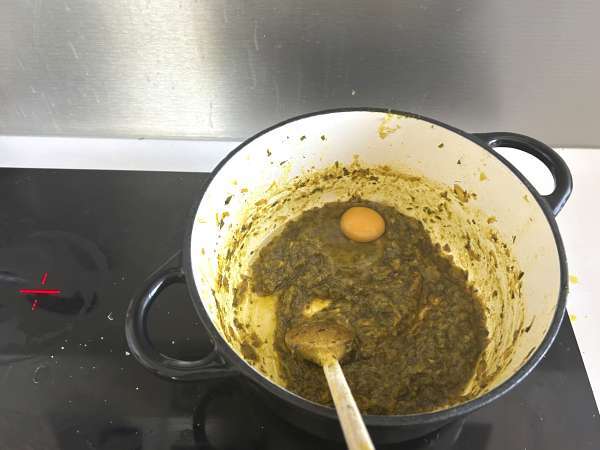 Традиционен марокански сладкиш с тухлено тесто, пилешко месо и подправки - Подготовка стъпка 6