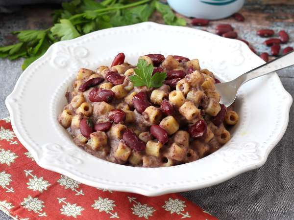Pasta e fagioli alla veneta: кремообразна и вкусна рецепта на баба - Подготовка стъпка 6