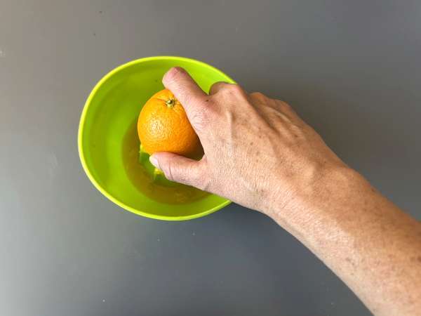 Agua de Valencia - средиземноморски коктейл с кава и портокал, който можете да си приготвите у дома. - Подготовка стъпка 1