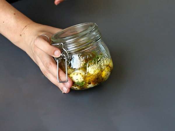 Мариновани топчета моцарела за аперитив или салата! - Подготовка стъпка 5