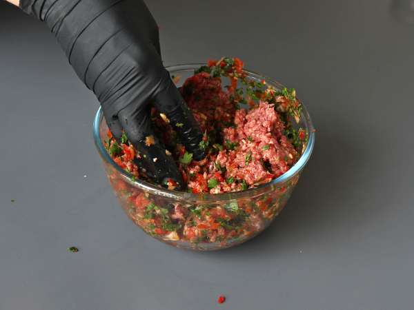 Лаваш кебап с тортили, прочутият лесен кебап, печен на фурна! - Подготовка стъпка 4