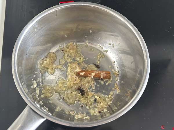 Домашно приготвено чатни от манго: сладко-киселата индийска подправка, която върви с всичко - Подготовка стъпка 3