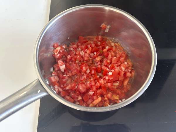 Huevos rancheros: емблематичната и вкусна мексиканска рецепта - Подготовка стъпка 3