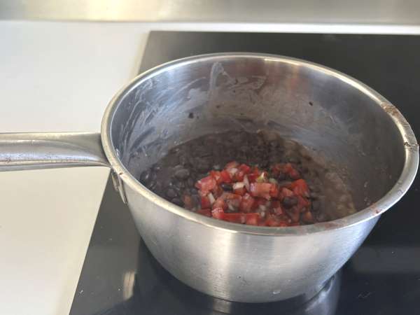 Huevos rancheros: емблематичната и вкусна мексиканска рецепта - Подготовка стъпка 6