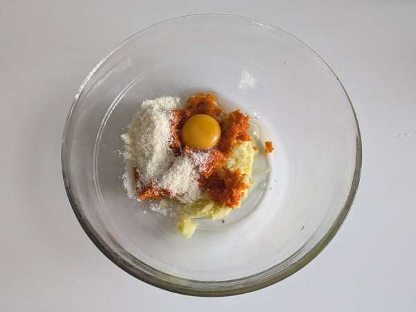 Домашни ньоки от тиква: меки, деликатни и идеални за есента! - Подготовка стъпка 4