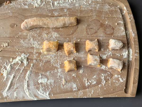 Кремообразни ньоки от тиква с Филаделфия и хрупкави орехи - Подготовка стъпка 4