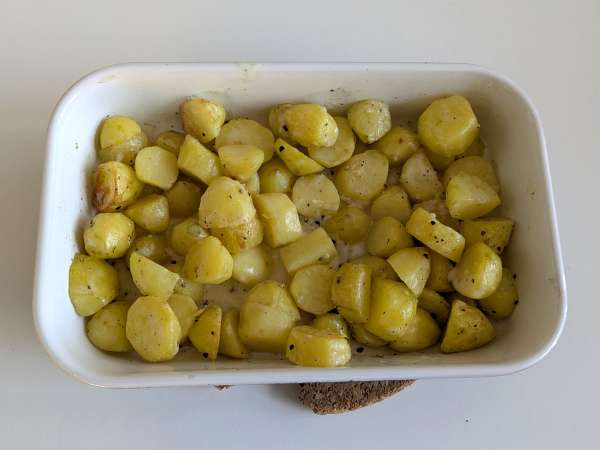 Кремообразни печени картофи cacio e pepe: лесната гарнитура, която побърква всички! - Подготовка стъпка 7