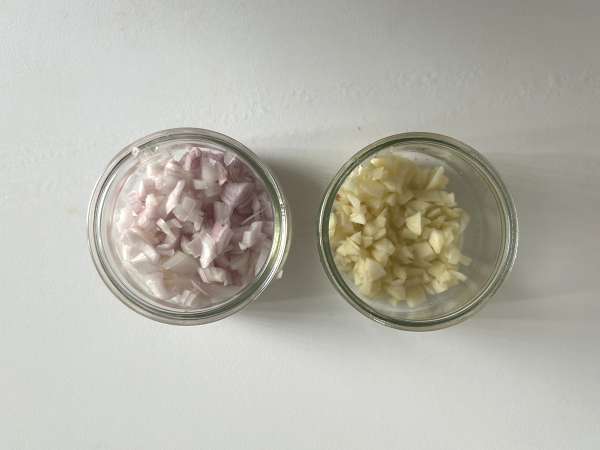 Бърза и лесна рецепта за пържени в тиган гъби - Подготовка стъпка 2