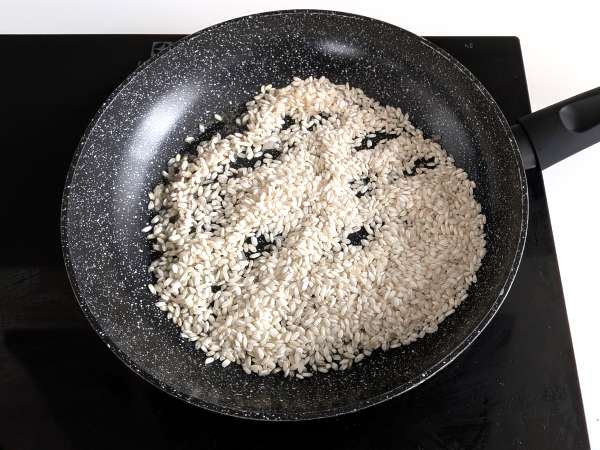 Ризото с лайм и розов пипер: елегантна вегетарианска рецепта за специални вечери - Подготовка стъпка 2