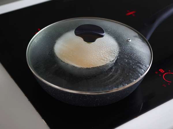 Китайски яйца на пара: китайската рецепта за копринени яйца на пара само с две съставки! - Подготовка стъпка 3