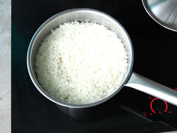 Онигири с яйчни жълтъци, консервирани в соев сос - Подготовка стъпка 3