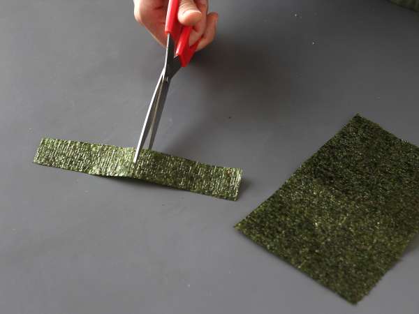 Онигири с яйчни жълтъци, консервирани в соев сос - Подготовка стъпка 4