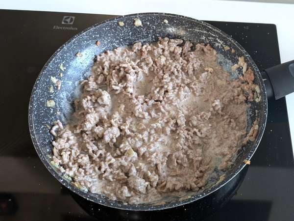 Бургери във фритюрник: чудесно за бърза и вкусна вечеря - Подготовка стъпка 2