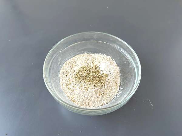 Домашно приготвени гресини с билки: лесни за приготвяне и супер хрупкави! - Подготовка стъпка 1