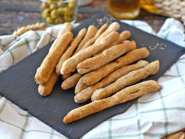 Домашно приготвени гресини с билки: лесни за приготвяне и супер хрупкави! - Подготовка стъпка 7