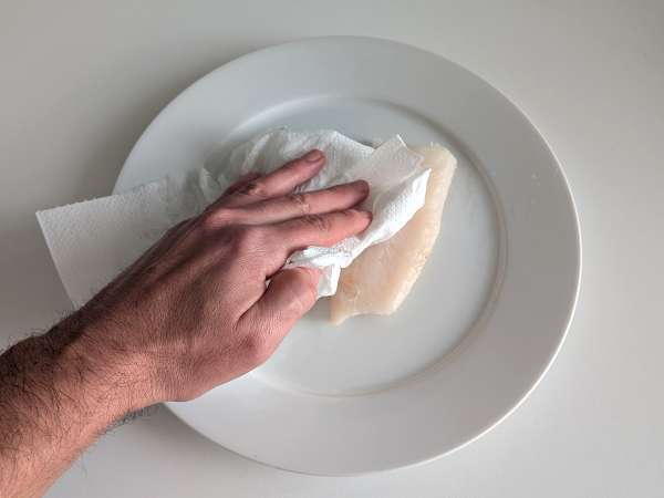 Пържена на въздух треска с чери домати, маслини и лимон: лека и бърза рецепта - Подготовка стъпка 1