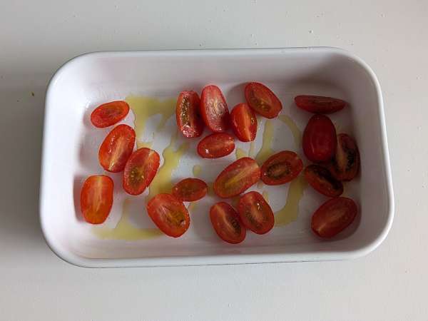 Хлебни кошници с моцарела, чери домати и черни маслини - Подготовка стъпка 1