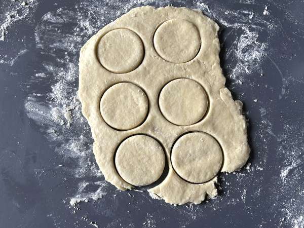 Ягодов сладкиш, американският сладкиш с ягодов крем, който никога не се проваля - Подготовка стъпка 4