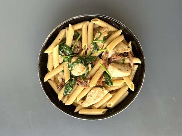 Marry Me Chicken Pasta: макаронени изделия с пилешко месо, сушени домати и пармезан - Подготовка стъпка 12