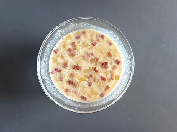 Zwiebelkuchen: немски лучен пай с крехък лук и бекон - Подготовка стъпка 7