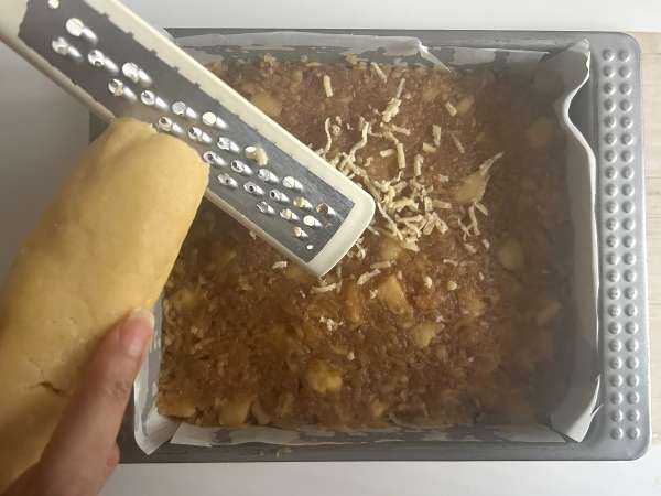 Szarlotka: полски ябълков пай с хрупкава коричка - Подготовка стъпка 11