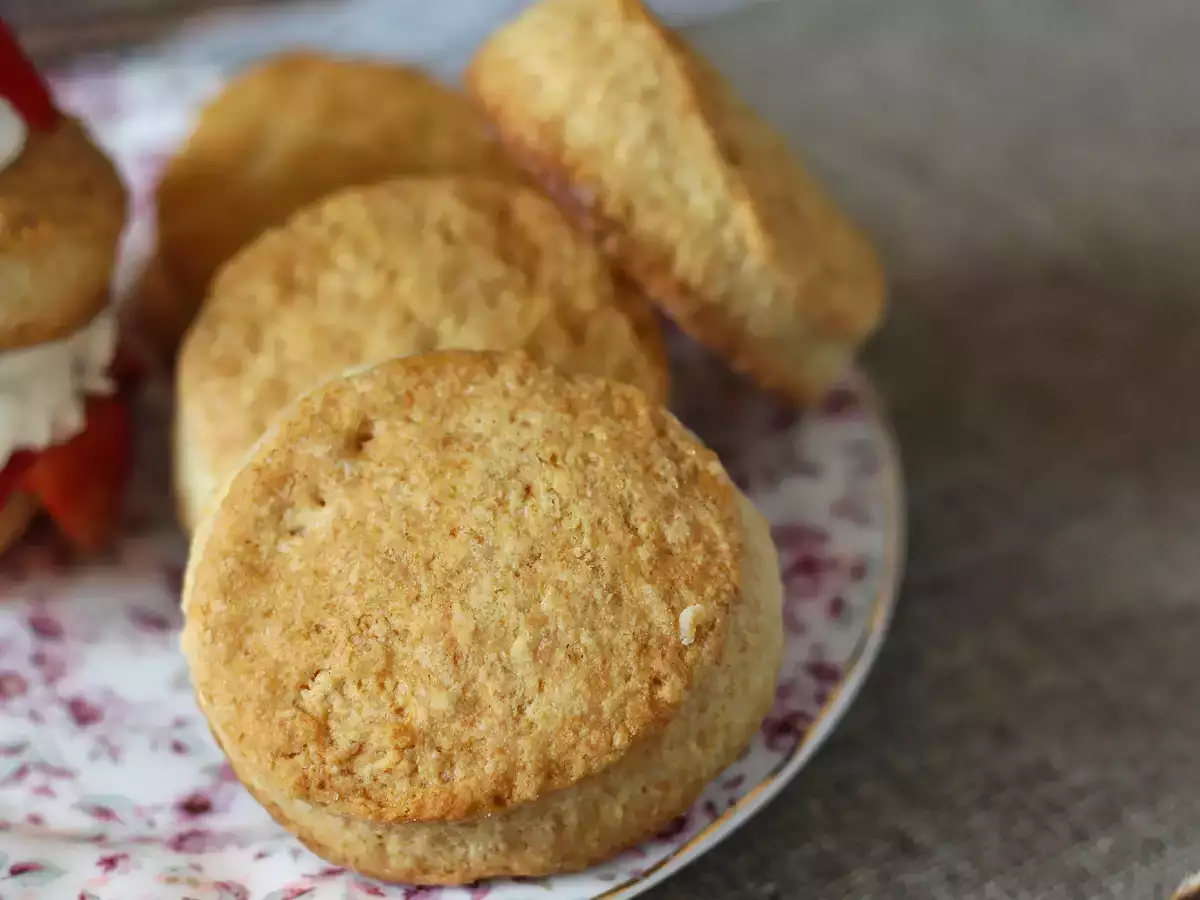 Ягодов сладкиш, американският сладкиш с ягодов крем, който никога не се проваля - снимка 4