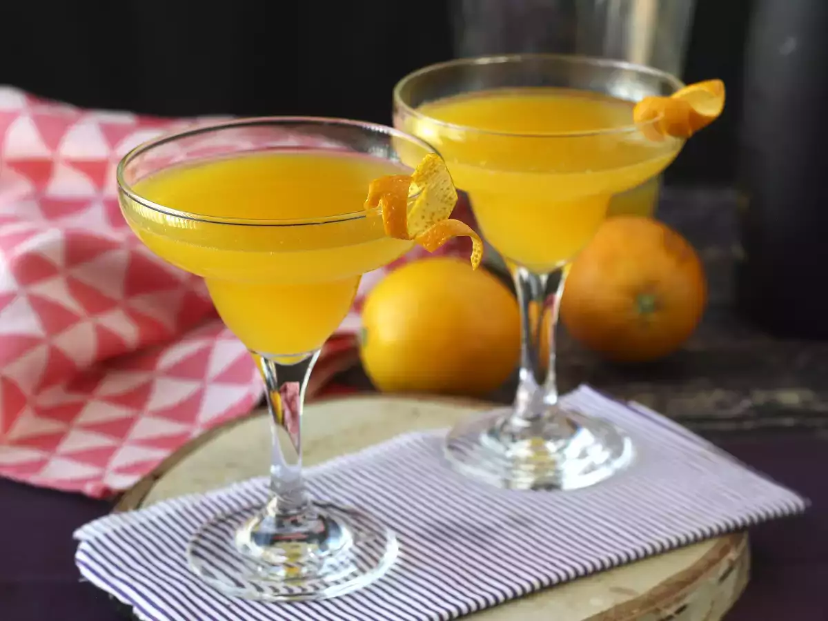 Agua de Valencia - средиземноморски коктейл с кава и портокал, който можете да си приготвите у дома. - снимка 7