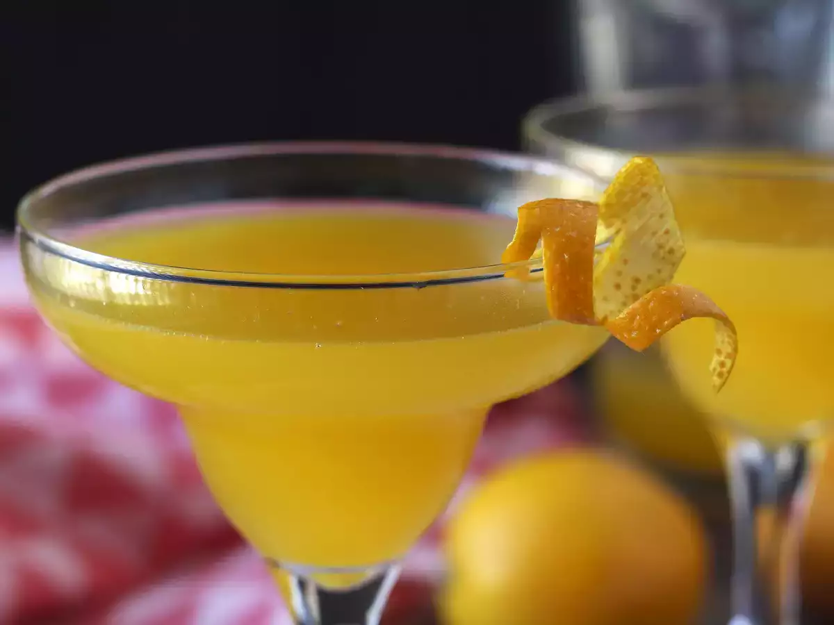 Agua de Valencia - средиземноморски коктейл с кава и портокал, който можете да си приготвите у дома. - снимка 8