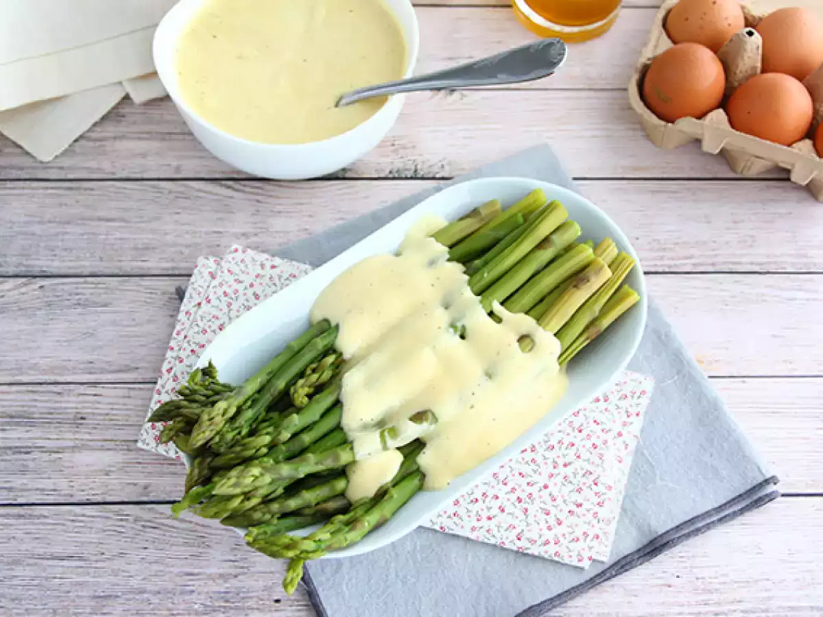 Аспержи със сос муселин - снимка 2