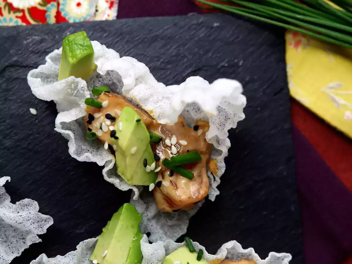 Азиатски такос: тартар от сьомга в оризови чипсове - снимка 6