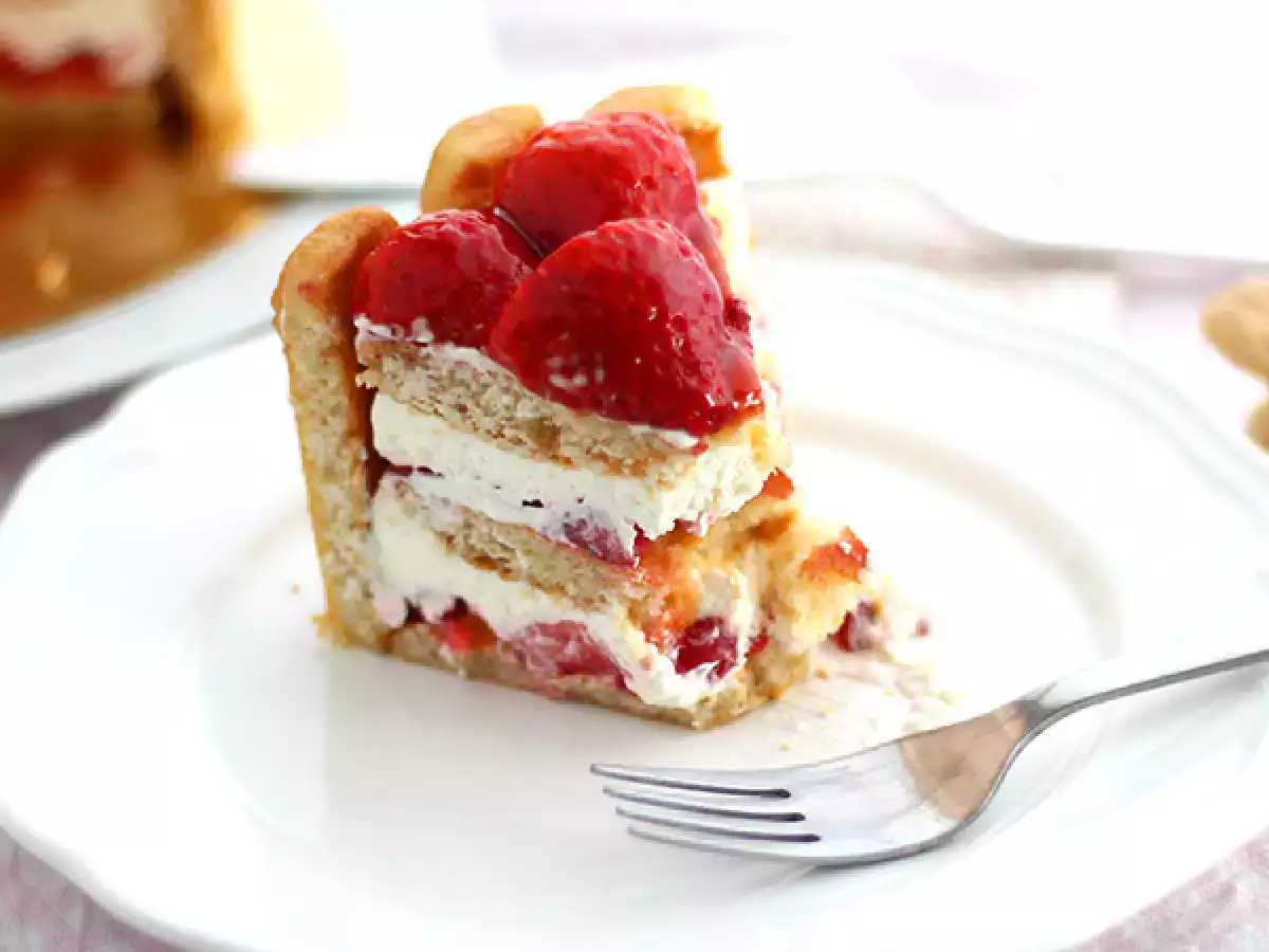 Бърз и лесен ягодов сладкиш - снимка 3