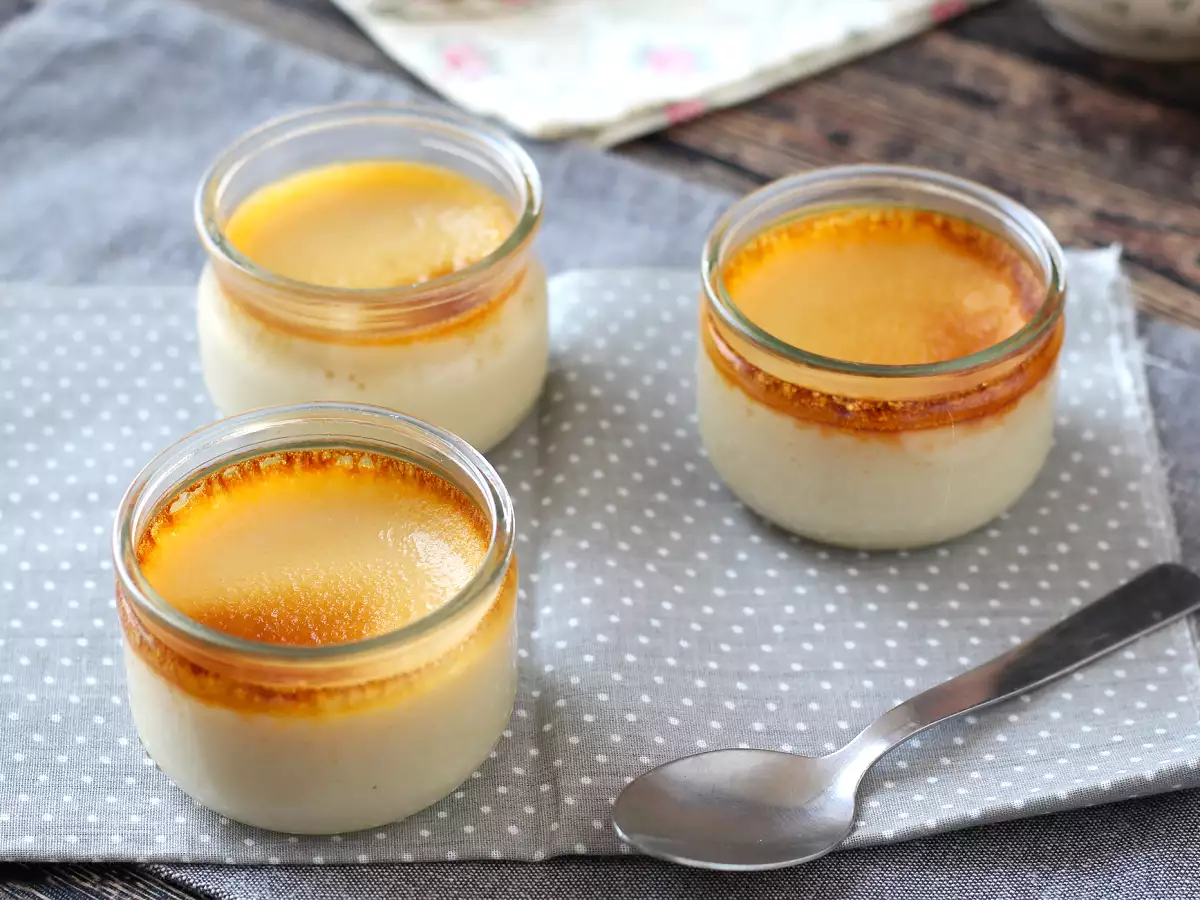 Бърз и лесен яйчен крем: рецептата на баба ми - снимка 5